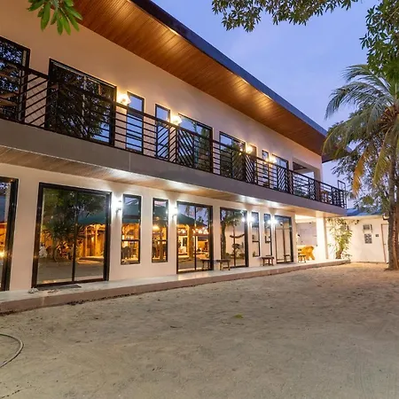 Bamboo Paraiso Resort At Bolo Beach Alaminos Exterior photo